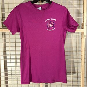 Outer Banks T-shirt Women’s Small Purple Casual Graphic Crab North Carolina OBX